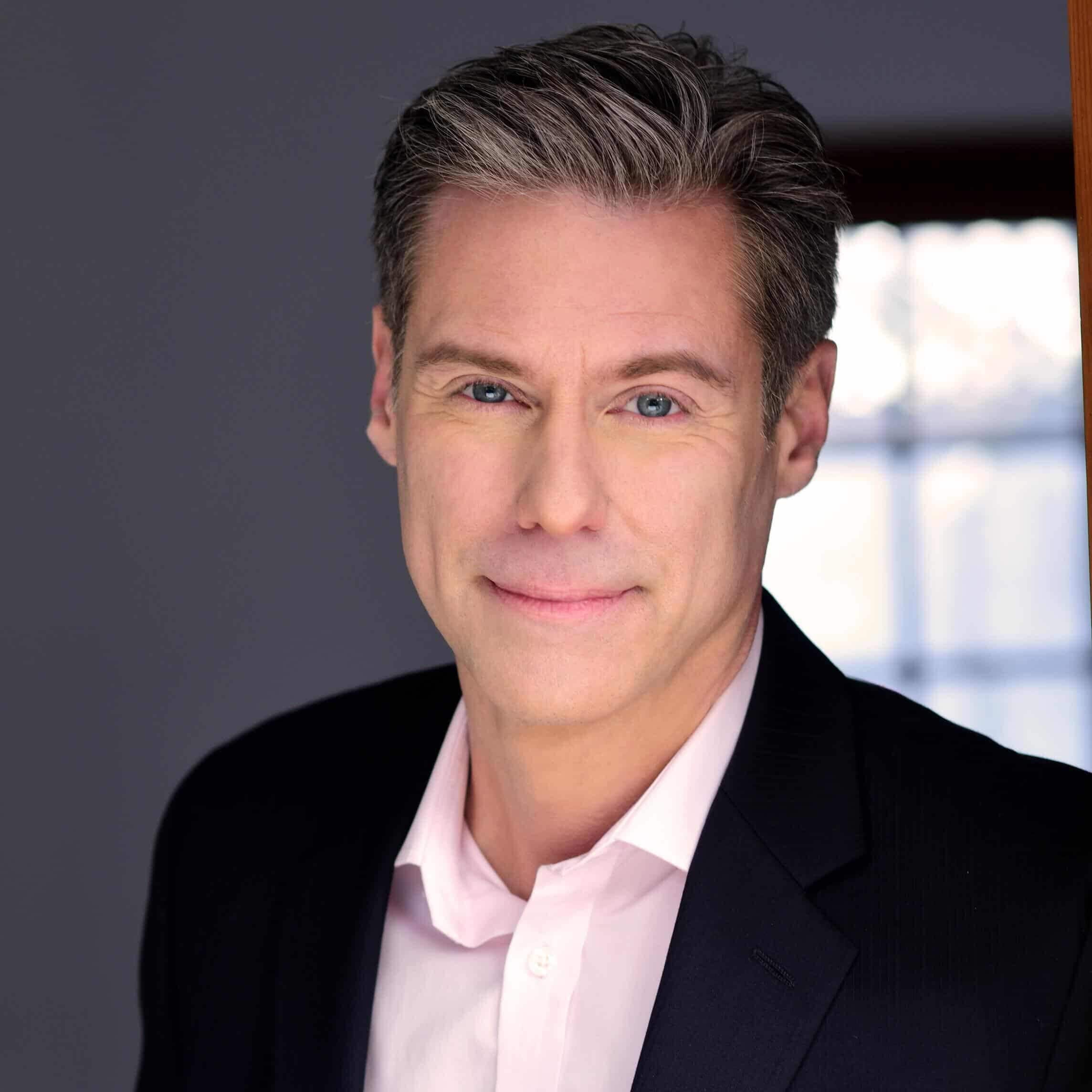 Headshot of Roy Samuelson